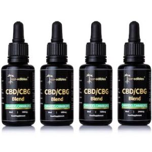 A range of Incr-edibles CBD/CBG Blended oils showing four black 30ml dropper bottles flanked by two 10ml black dropper bottles standing side by side in an upright position